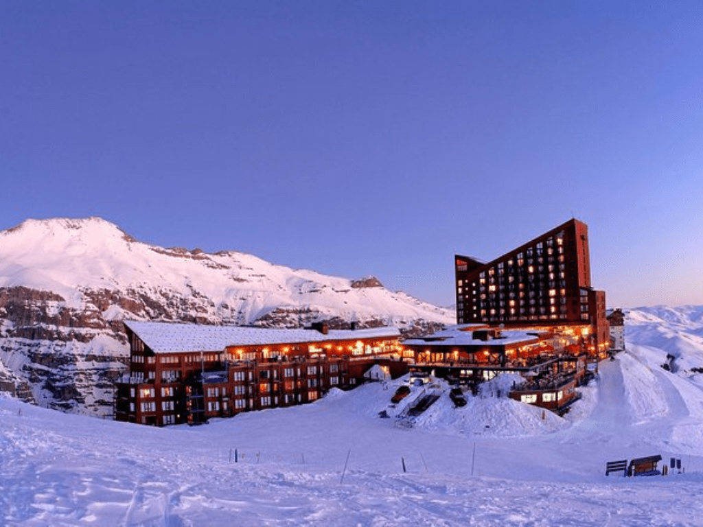 Imagen referencial centros turísticos de la cordillera de los andes